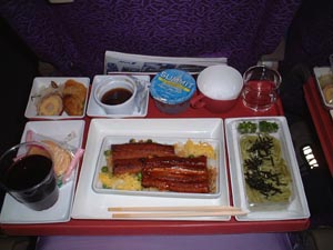 ���E�ō��̃T�[�r�X���ւ邾��������(NW�Ɗr�ׂ�)�V���傫��(��)